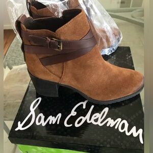 SAM EDELMAN “HANNAH” MOCHA SUEDE W/BROWN LEATHER & BUCKLE DETAIL SZ 8.5 M